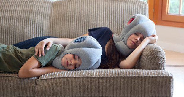 B043_SE_OSTRICH-PILLOW-JN_STUDIOBANANATHINGS_03