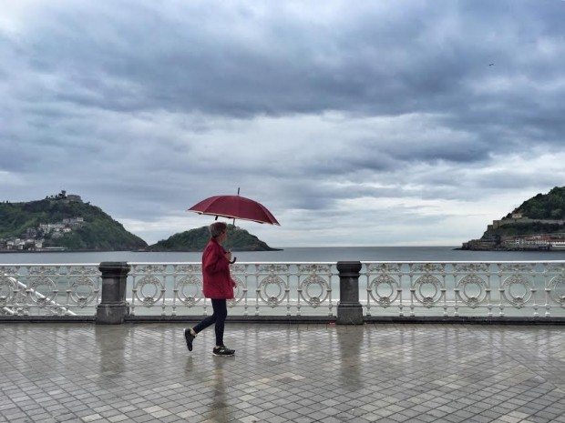 la concha sisters and the city donostia san sebastian