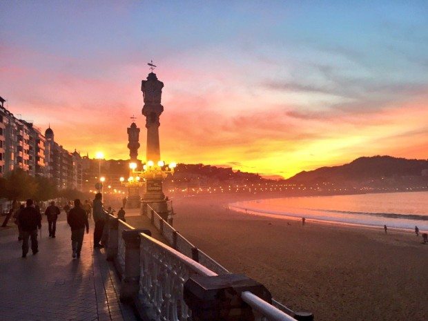 La concha San Sebastian Donostia sisters and the city