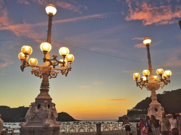  San Sebastian Donostia sisters and the city