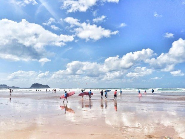 Zarautz sisters and the city