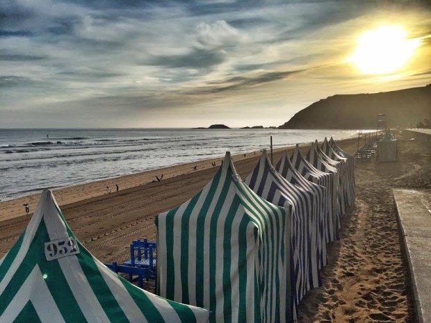 Zarautz sisters and the city