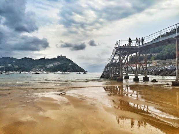 Naútico San Sebastian Donostia sisters and the city