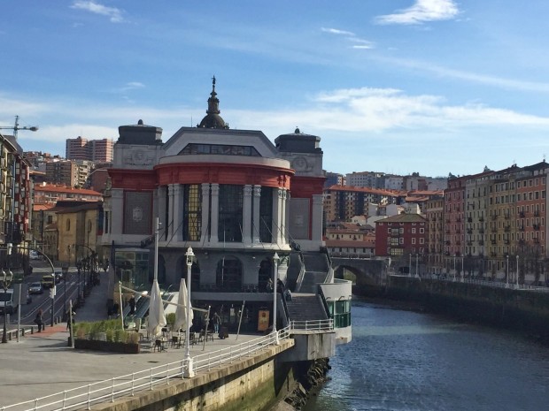 Bilbao Basque Country Vizcaya Pais Vasco planes en Bilbao Mercado de la ribera
