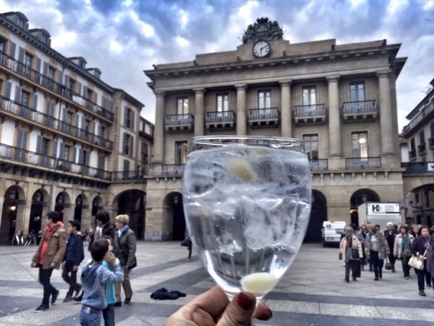 Donostia San Sebastian Sisters and the city gin tonic gott