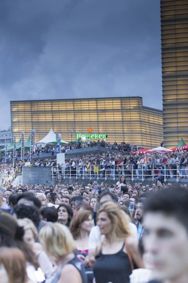 GLORIA_GAYNOR_ESCENARIO_VERDE_12