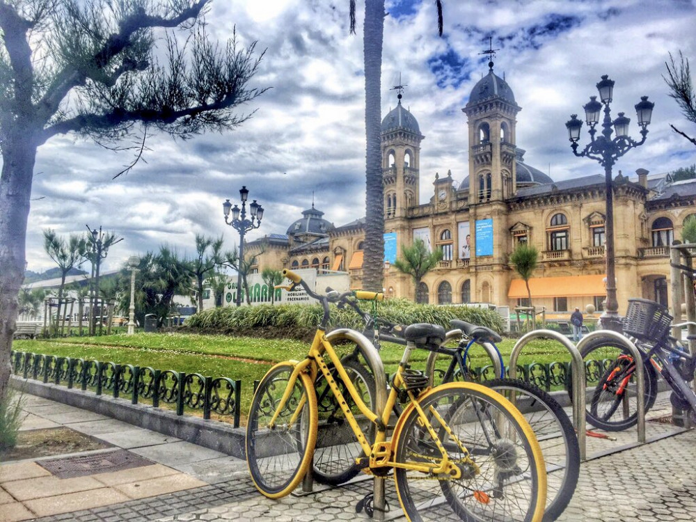 sistersandthecity-route-25-bidegorris-donostia