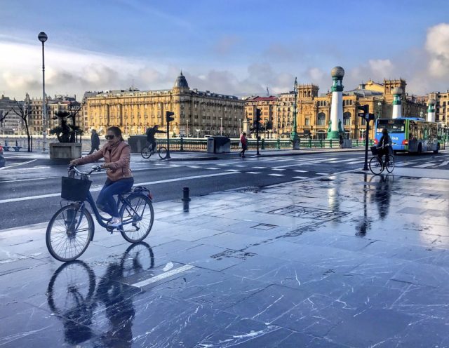 sistersandthecity-route-25-bidegorris-donostia.58