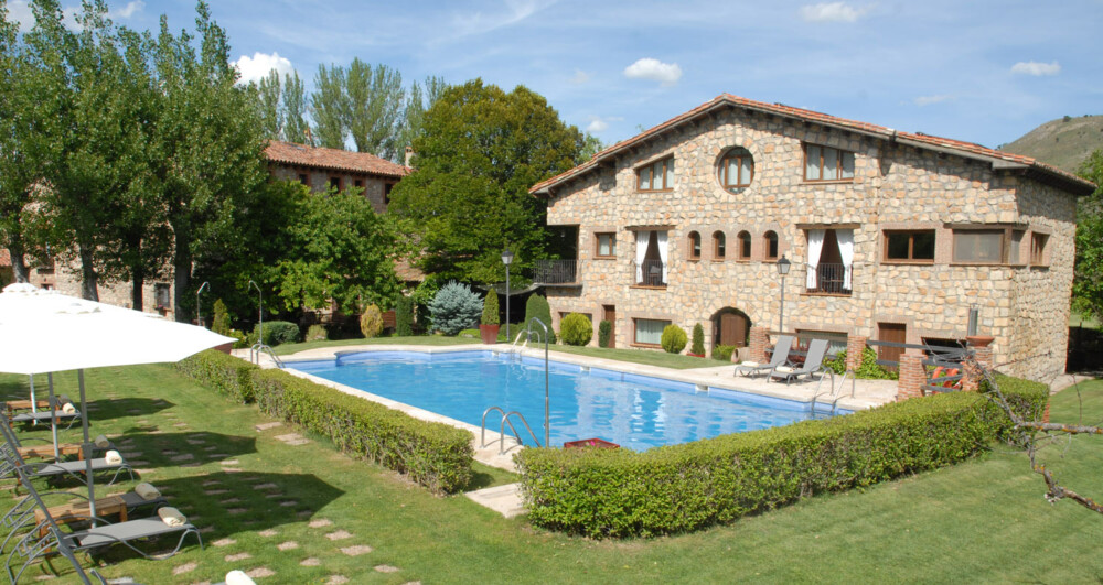 piscina_molino_Alcuneza_hoteles_siguenza-1 - Sisters and ...