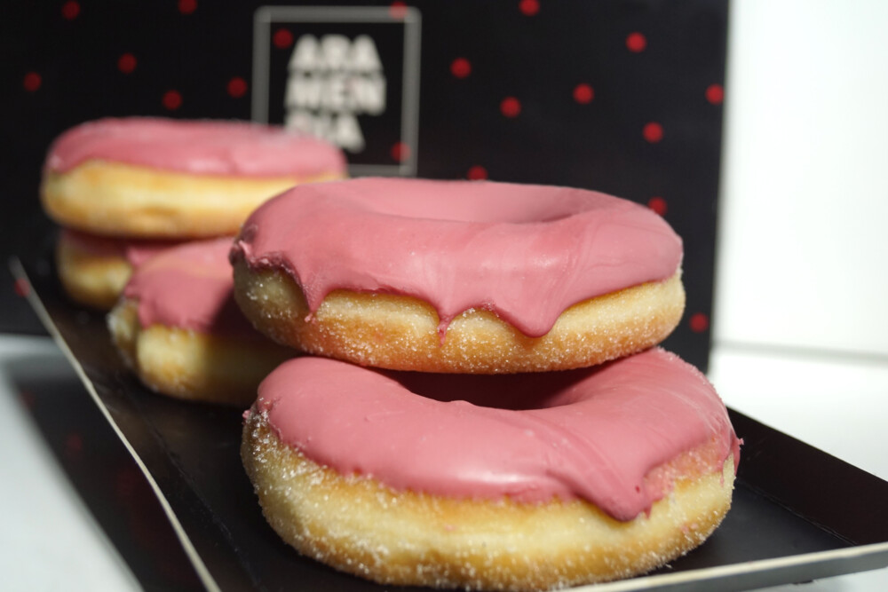 donut rosa solidario Katxalin Aramendia Pasteleria 01